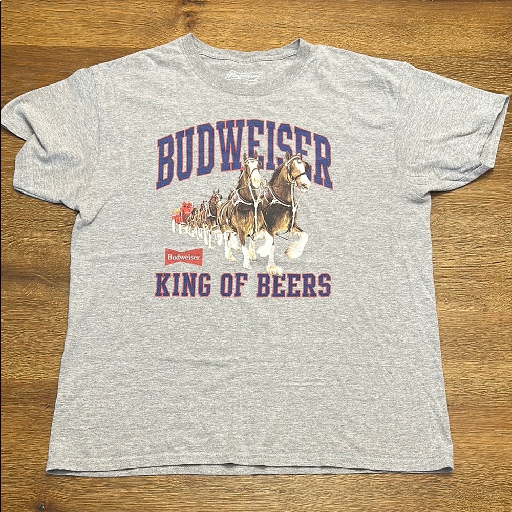 Budweiser Gray T-Shirt with Clydesdale Graphic